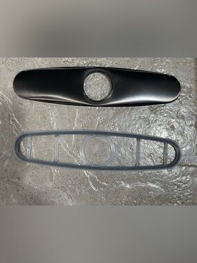 Moen 3 Hole Deck & Plate w/Gasket #141002CSL 10”